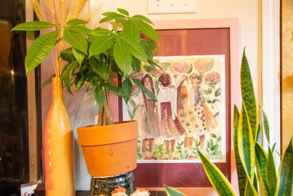 Sunny Character-Filled Apartment in Trendy Ukrainian Village view 4
