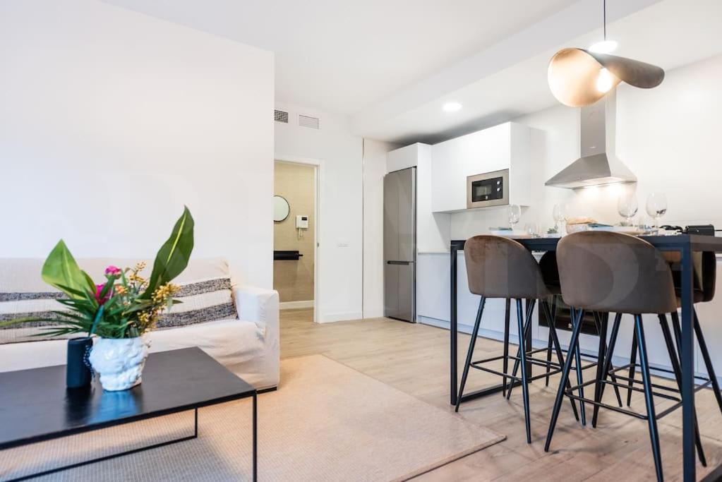 Comfortable apartment near the center by REMS