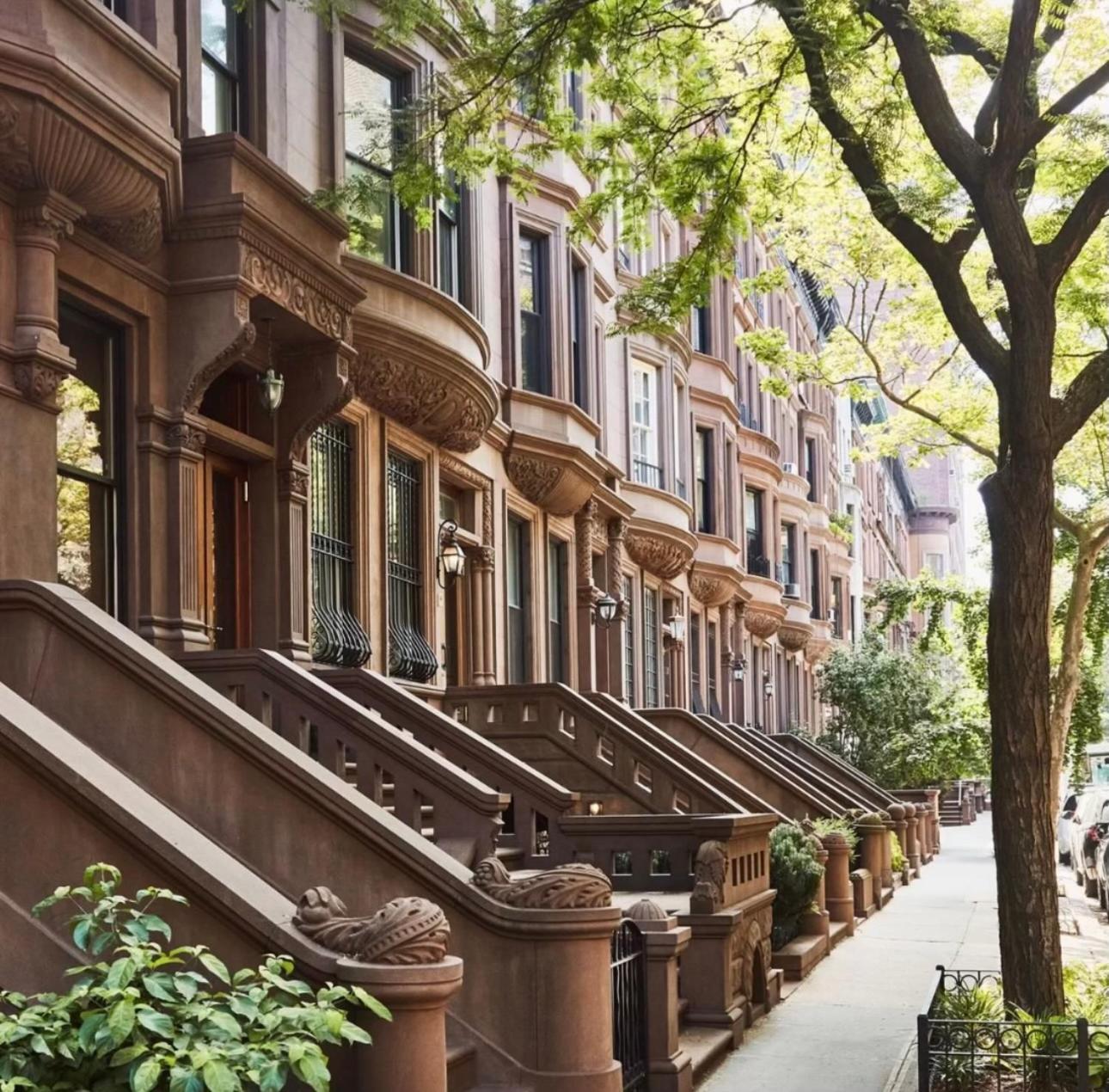 Cozy Townhouse in Manhattan
