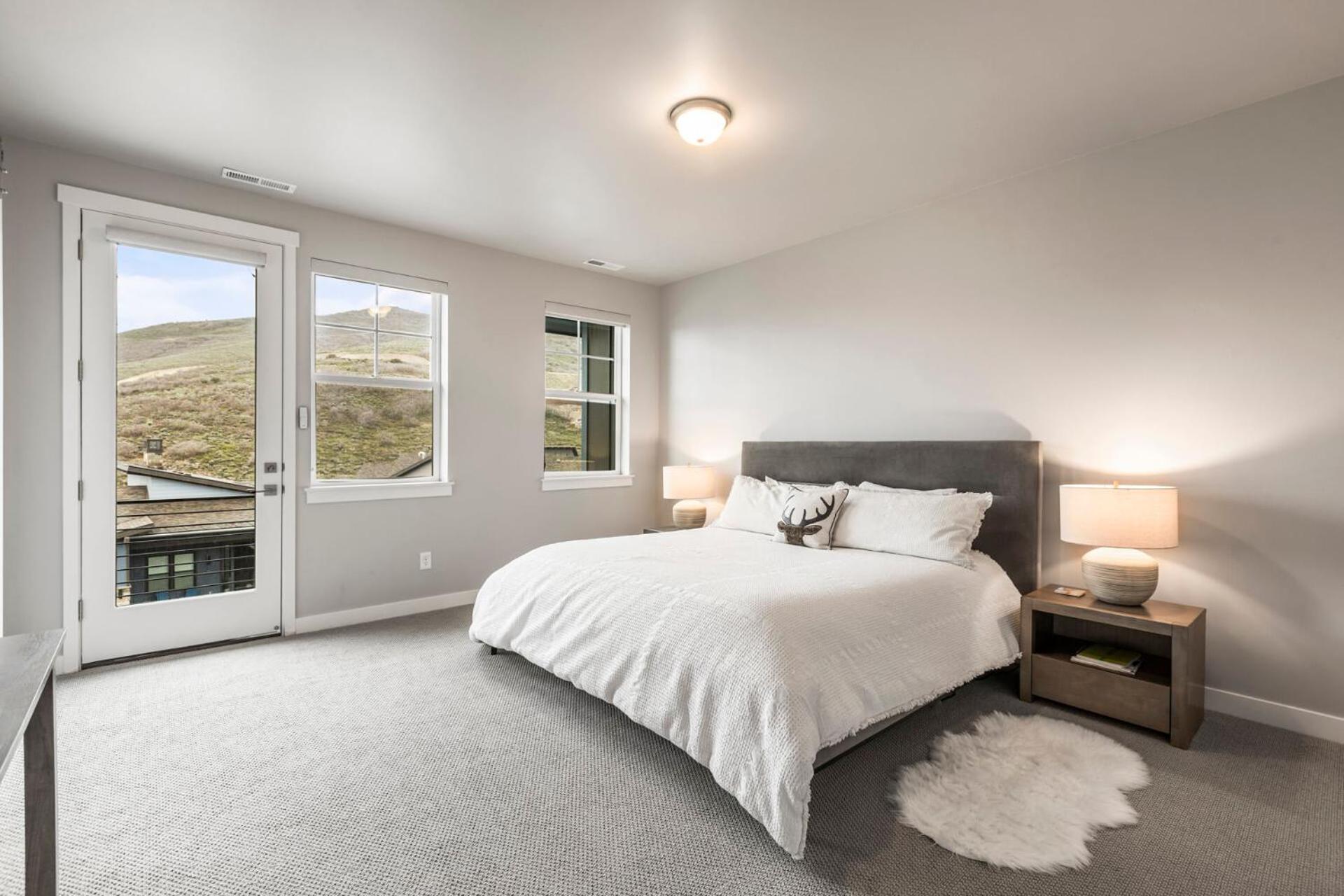 Deer Springs 12754 by Moose Management view 3