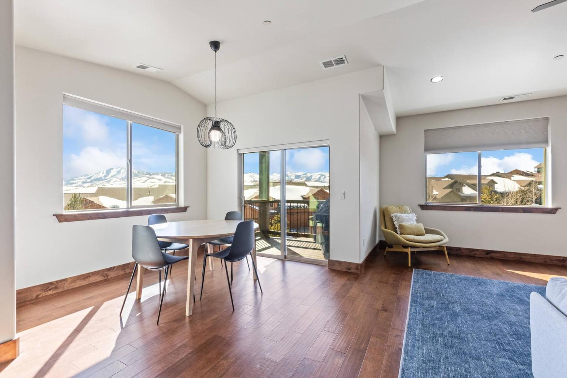 Black Rock Ridge 14275 L by Moose Management