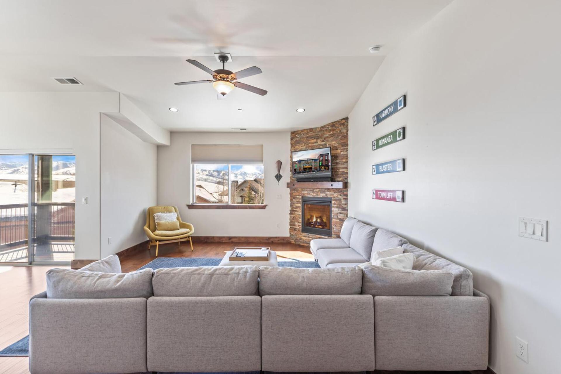 Black Rock Ridge 14275 L by Moose Management