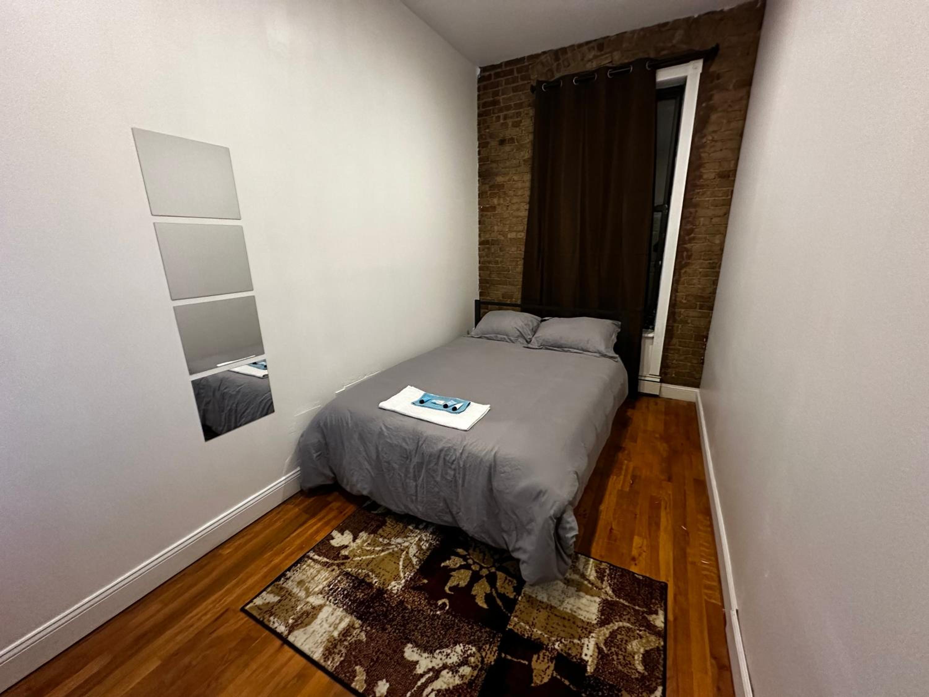 Cozy Townhouse in Manhattan