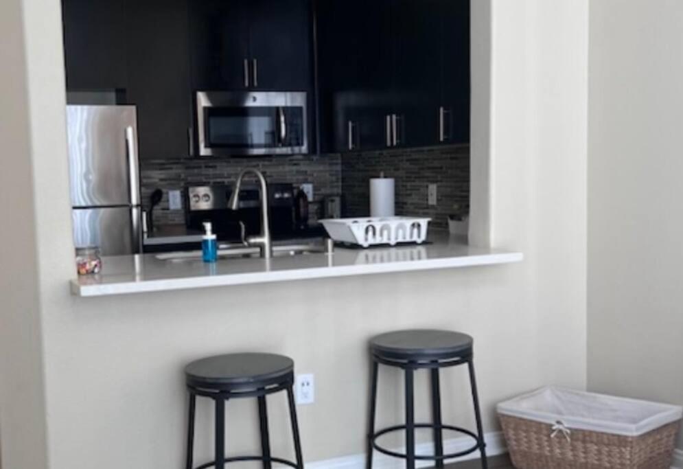 MDR 1bd/1ba escape, pool-view, spa, gym & parking! — Los Angeles photo 5