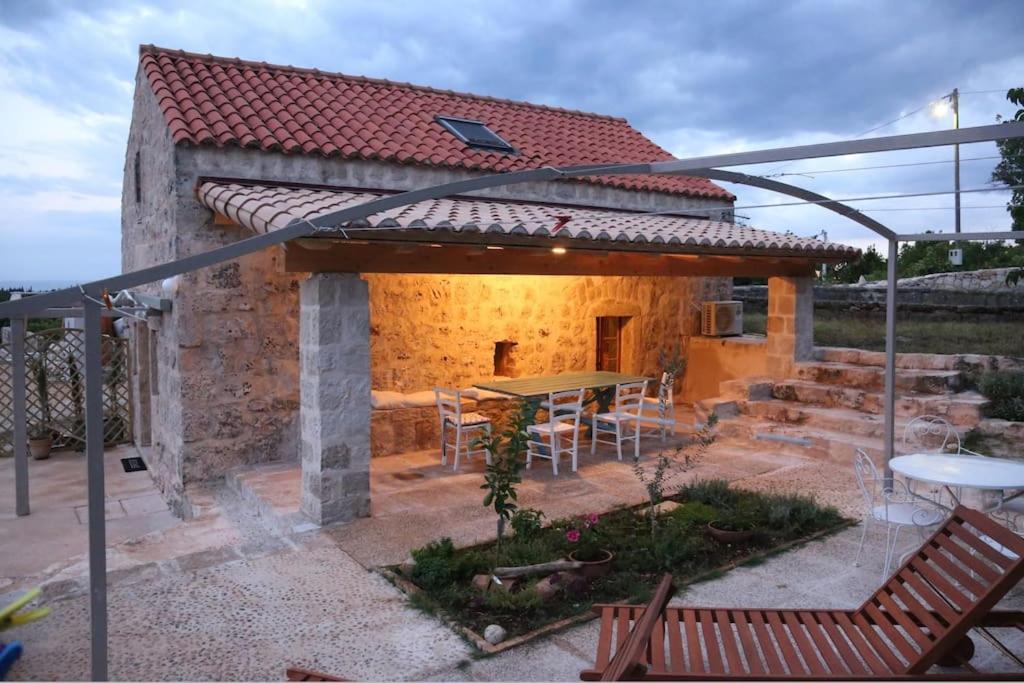 Stonehome Pojata