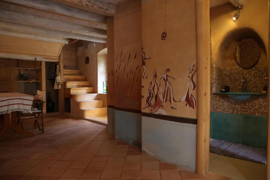 Stonehome Pojata