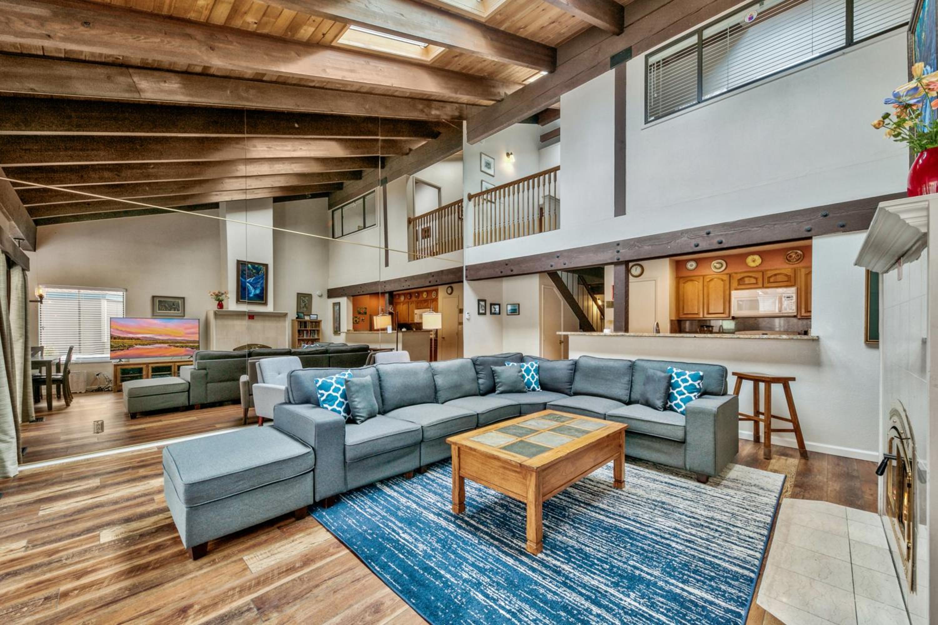 Lake Tahoe Vacations - Lakeland Village 603 Lakeview - See Ski Tahoe-Steps to Lake - Property Image 17