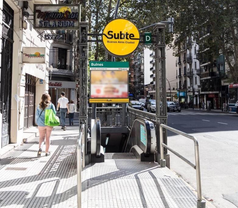Moderno Estudio con Balcón y Parrilla en Palermo