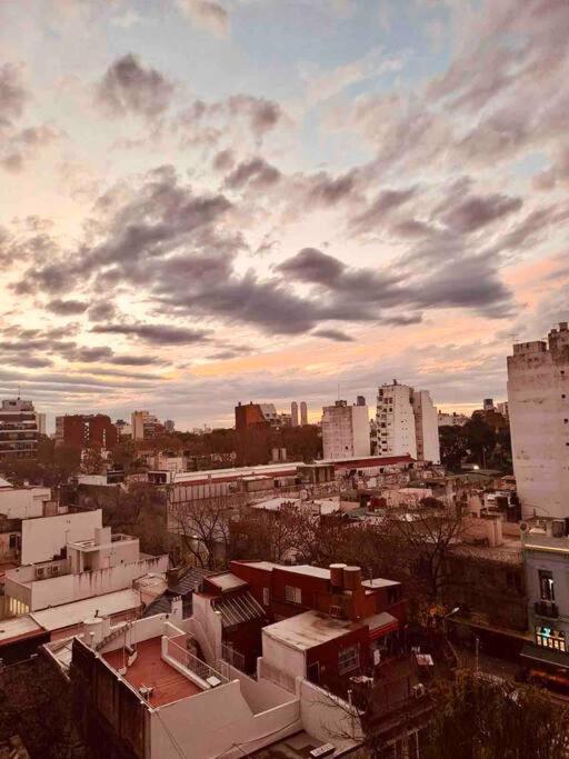 Moderno Estudio con Balcón y Parrilla en Palermo