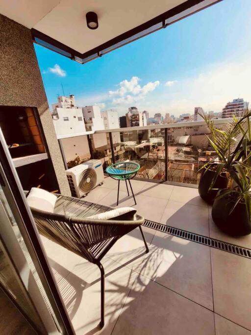 Moderno Estudio con Balcón y Parrilla en Palermo