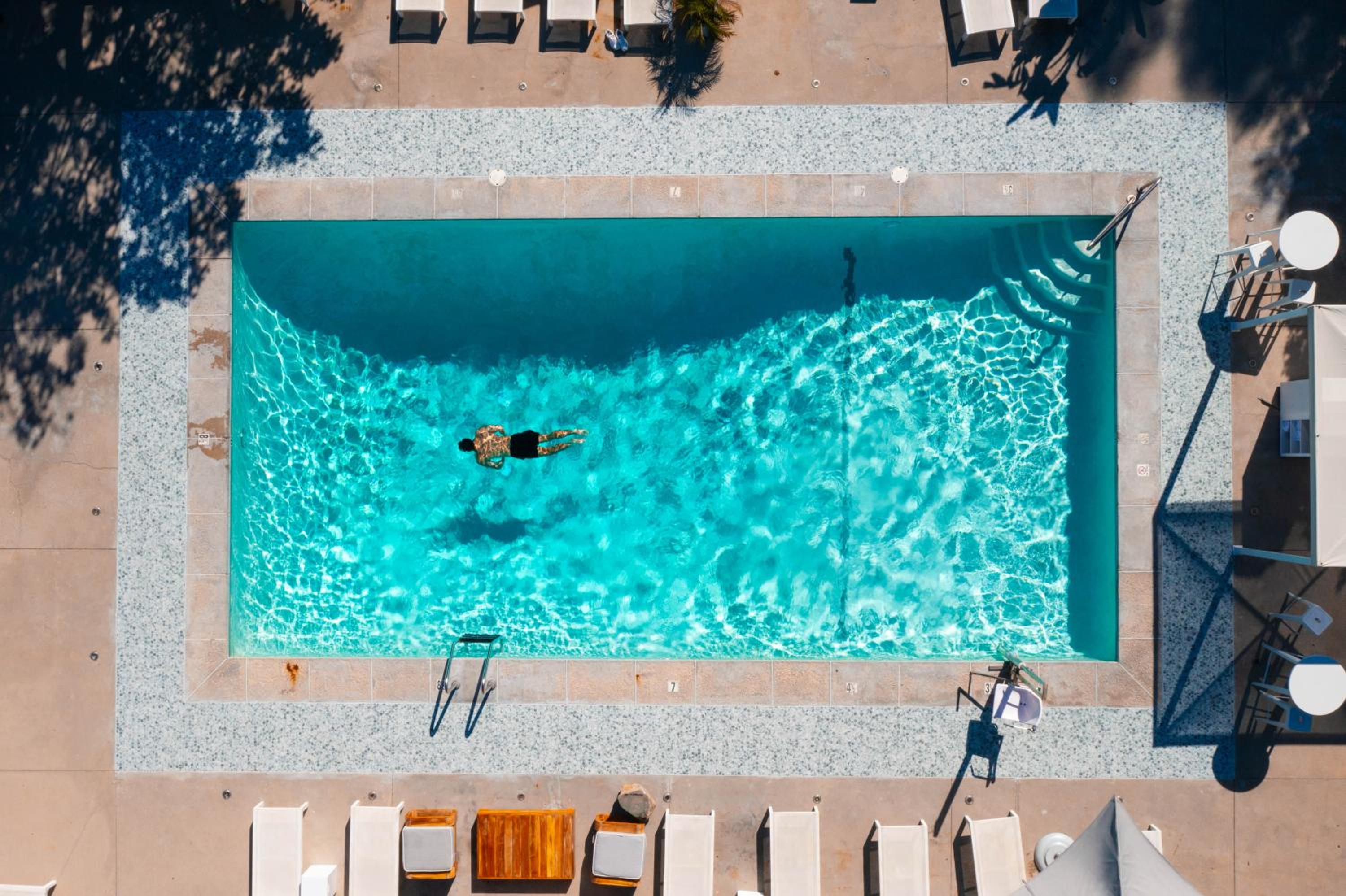 Luxe Sunset Boulevard Hotel