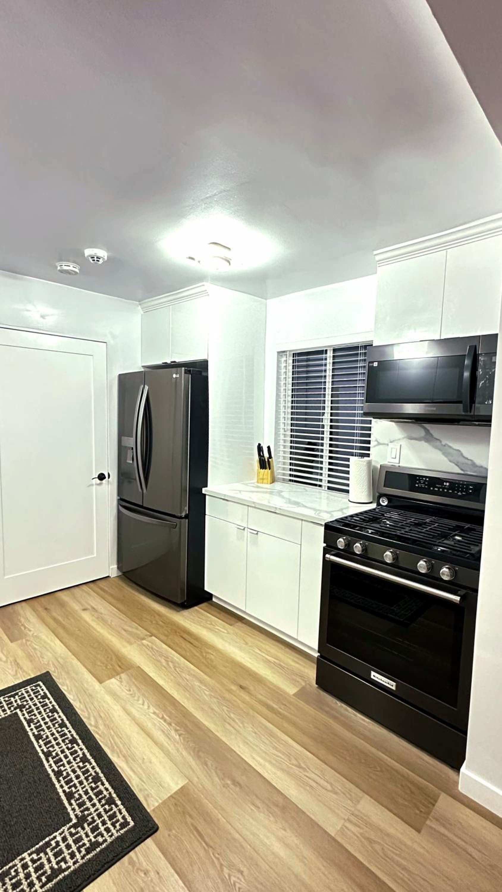Modern 2BR Stylish & Cozy Unit
