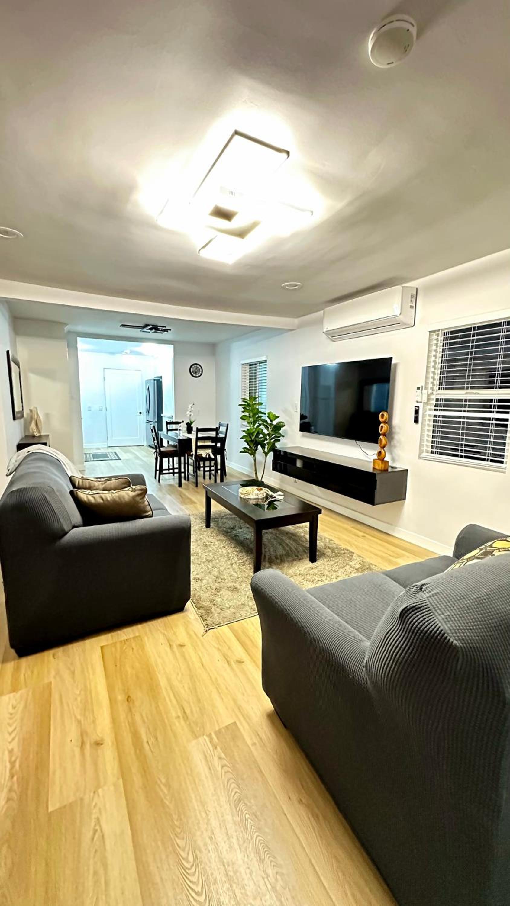 Modern 2BR Stylish & Cozy Unit