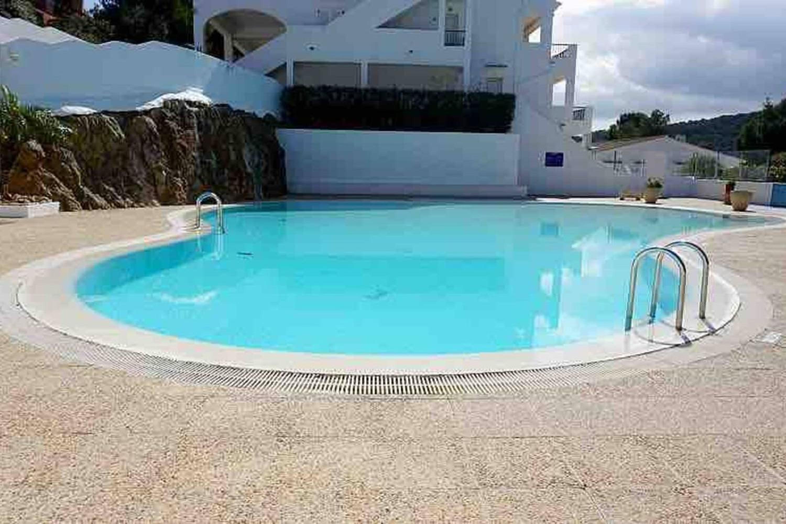 Spacious Apartment near Son Parc with Shared Pool