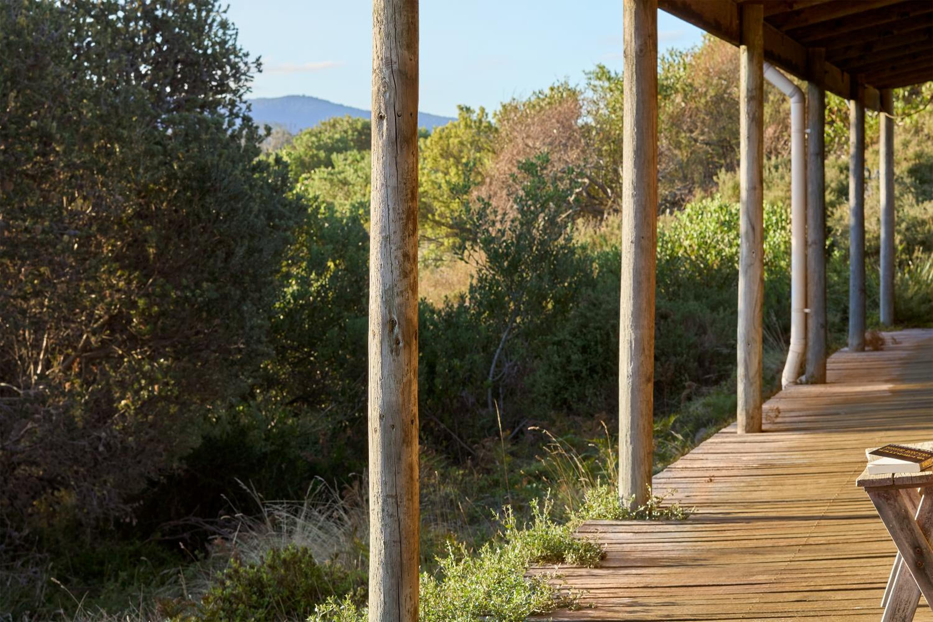 Rustic by the sea ~ a timeless holiday retreat!