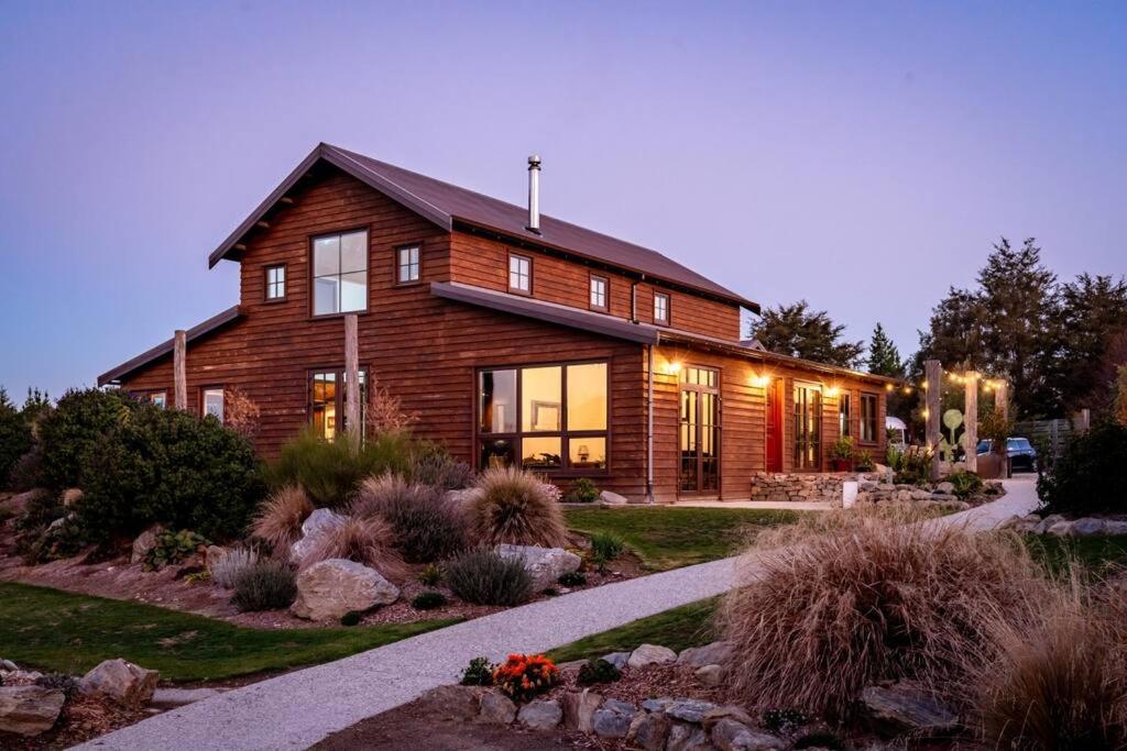 Wanaka Vacations - Pinerock by Sothebys Luxury Rental Homes - Property Image 3