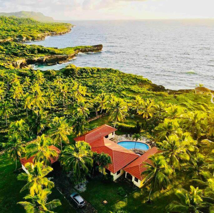 PALM HOUSE - LUXURY VILLA - SAMANÁ - Ocean Front view 2