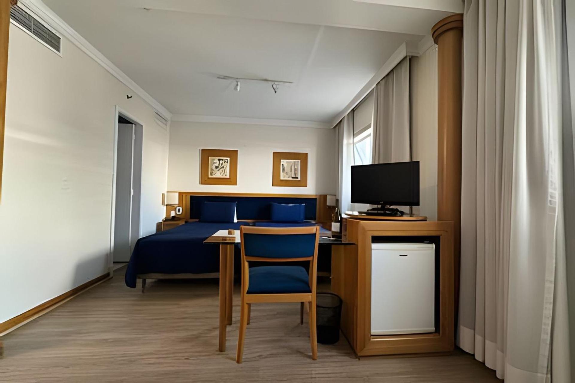 Flat localizado na Rua Oscar Freire