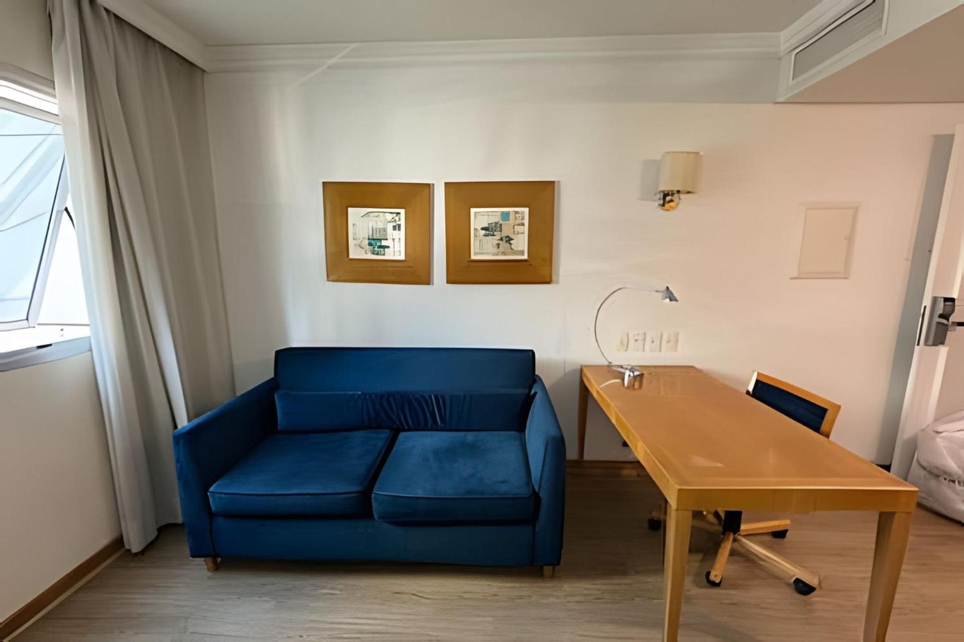 Flat localizado na Rua Oscar Freire