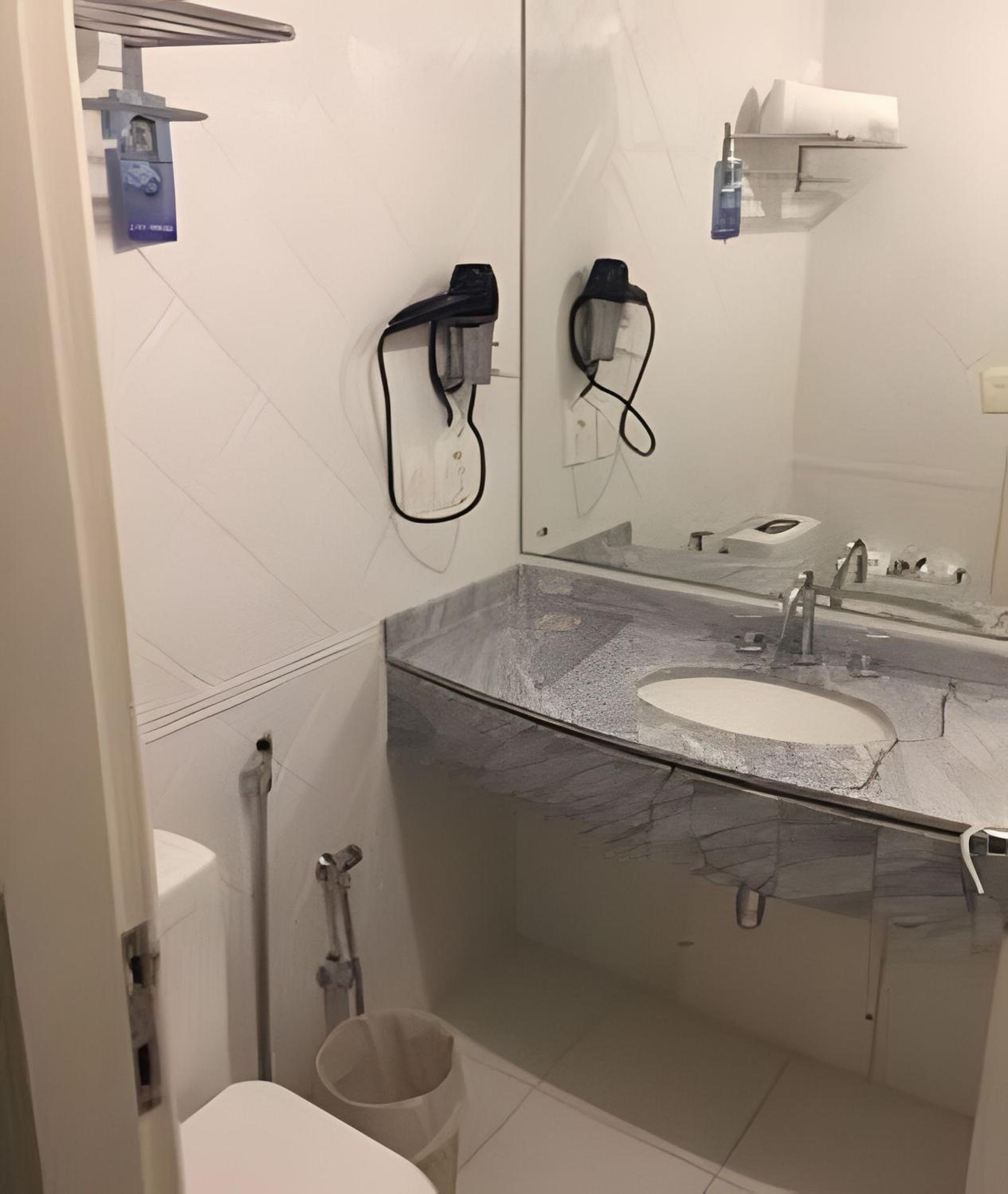 Flat localizado na Rua Oscar Freire