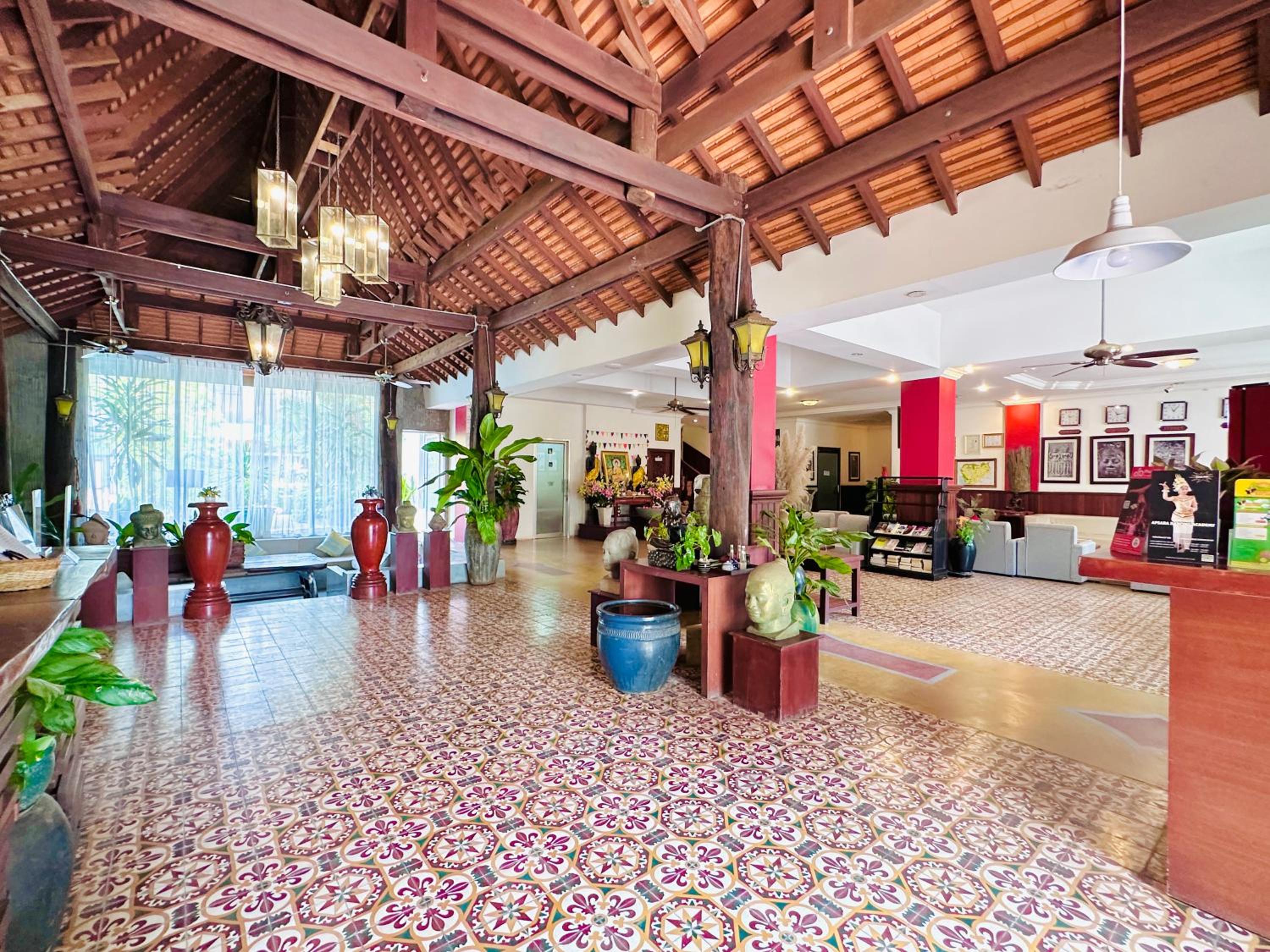 Mekong Angkor Palace Inn