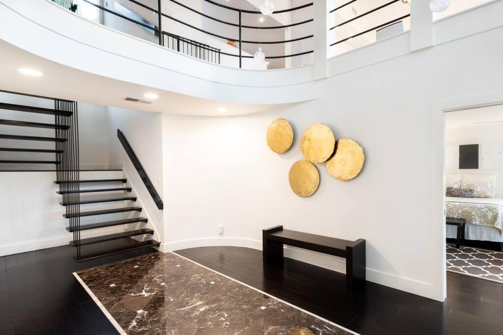 Contemporary Lake Austin Estate Near Downtown view 5