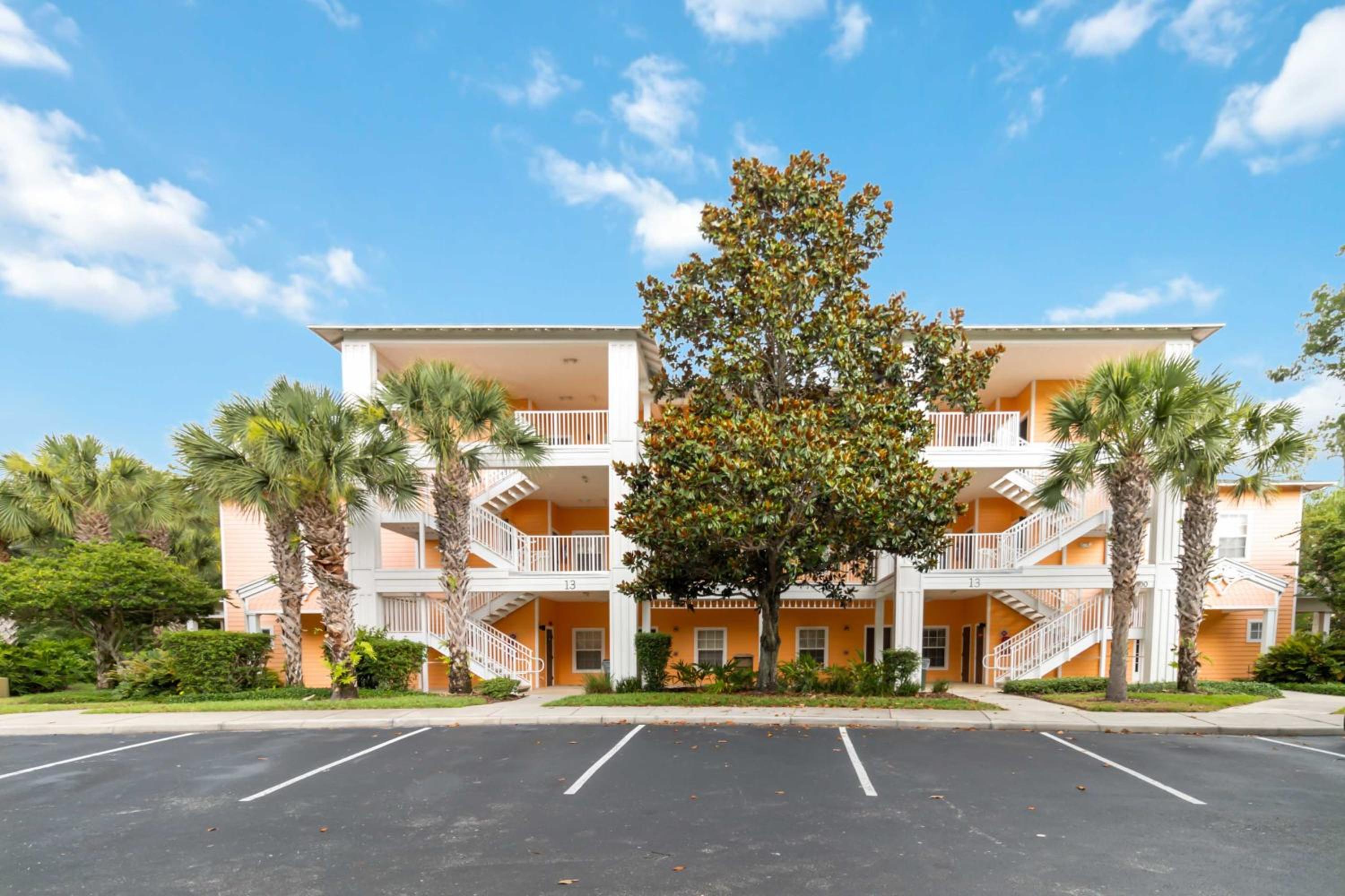 Updated 2BR modern ground floor condo in Bahama Bay view 2