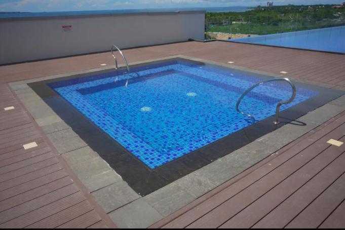 Fully Furnished Condo in Mactan Newtown with WIFI -Infinity Pool