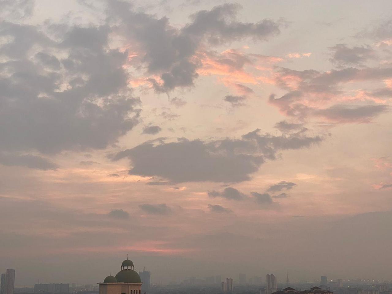 Newly Furnished Metropol Service Apartment with Attractive View photo 6