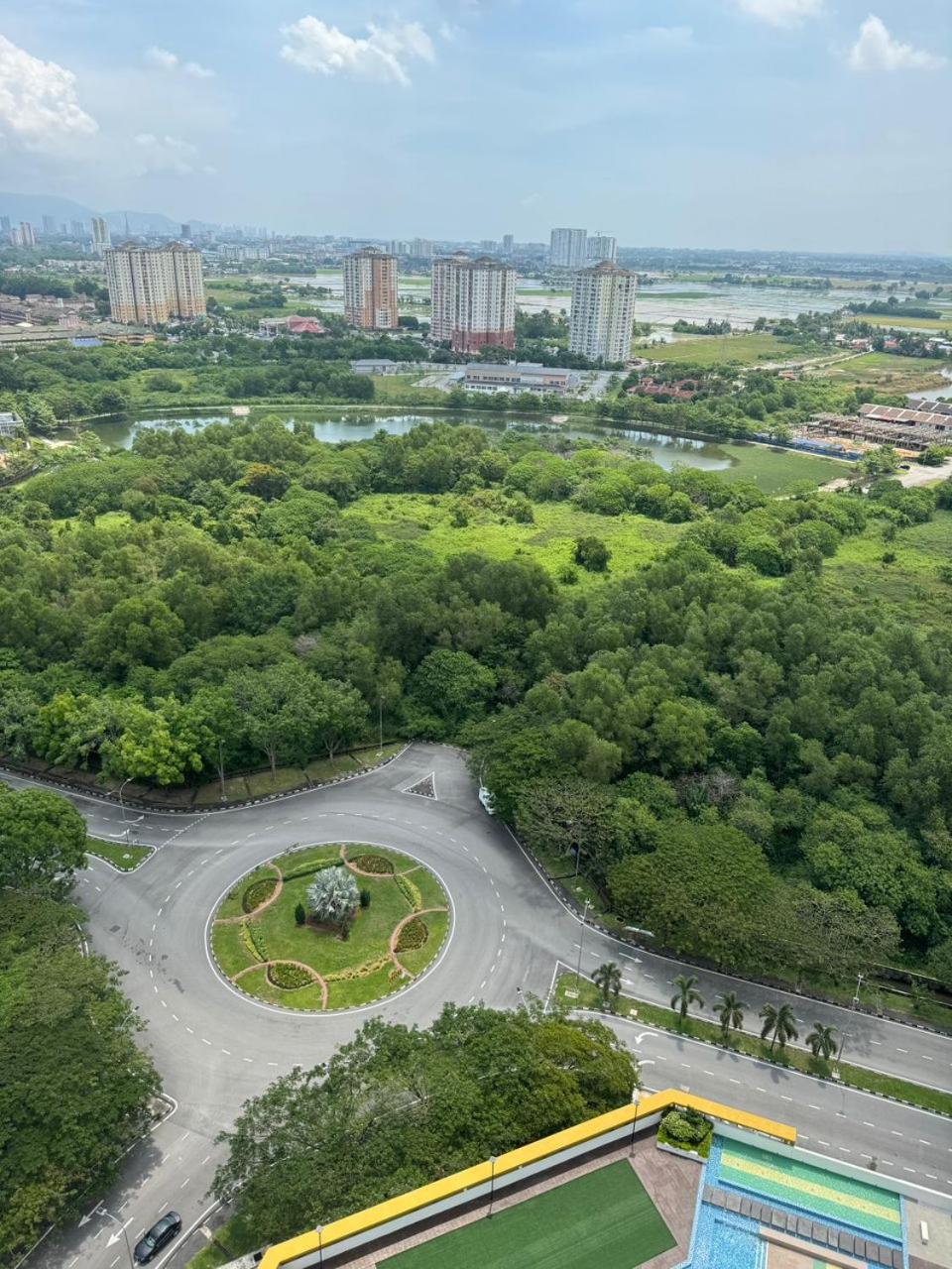 Newly Furnished Metropol Service Apartment with Attractive View photo 8