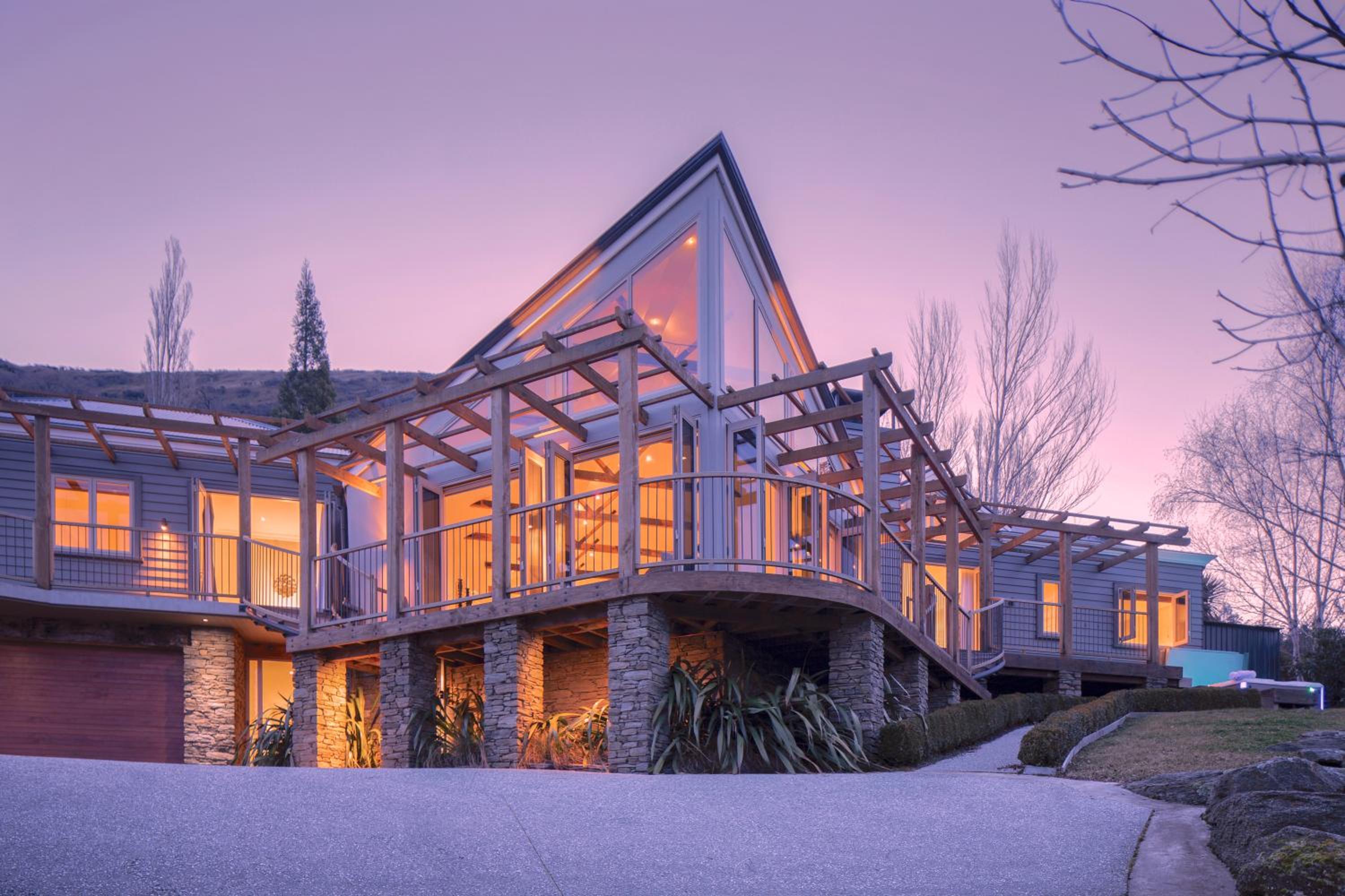 Pinnacle Villa by MajorDomo
