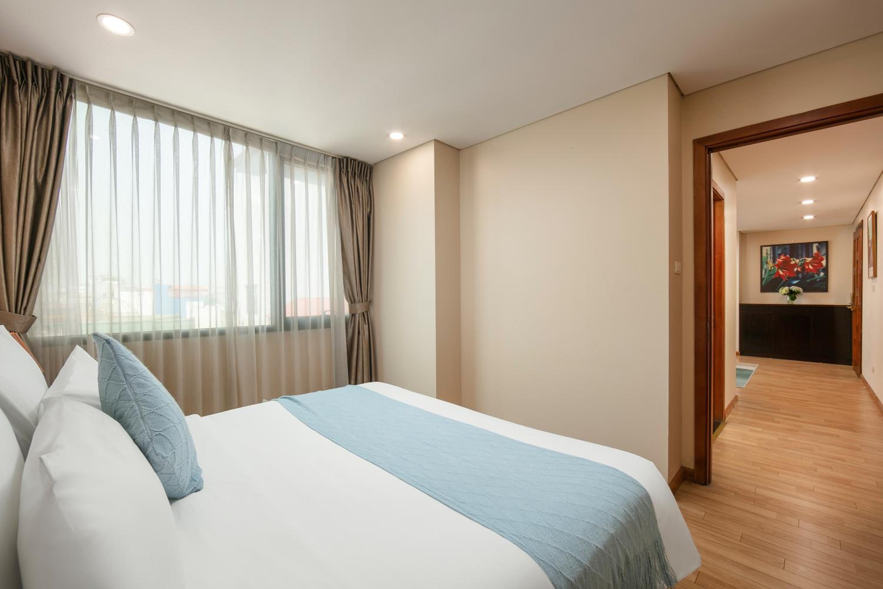 HB Serviced Apartment - 121B Quan Hoa