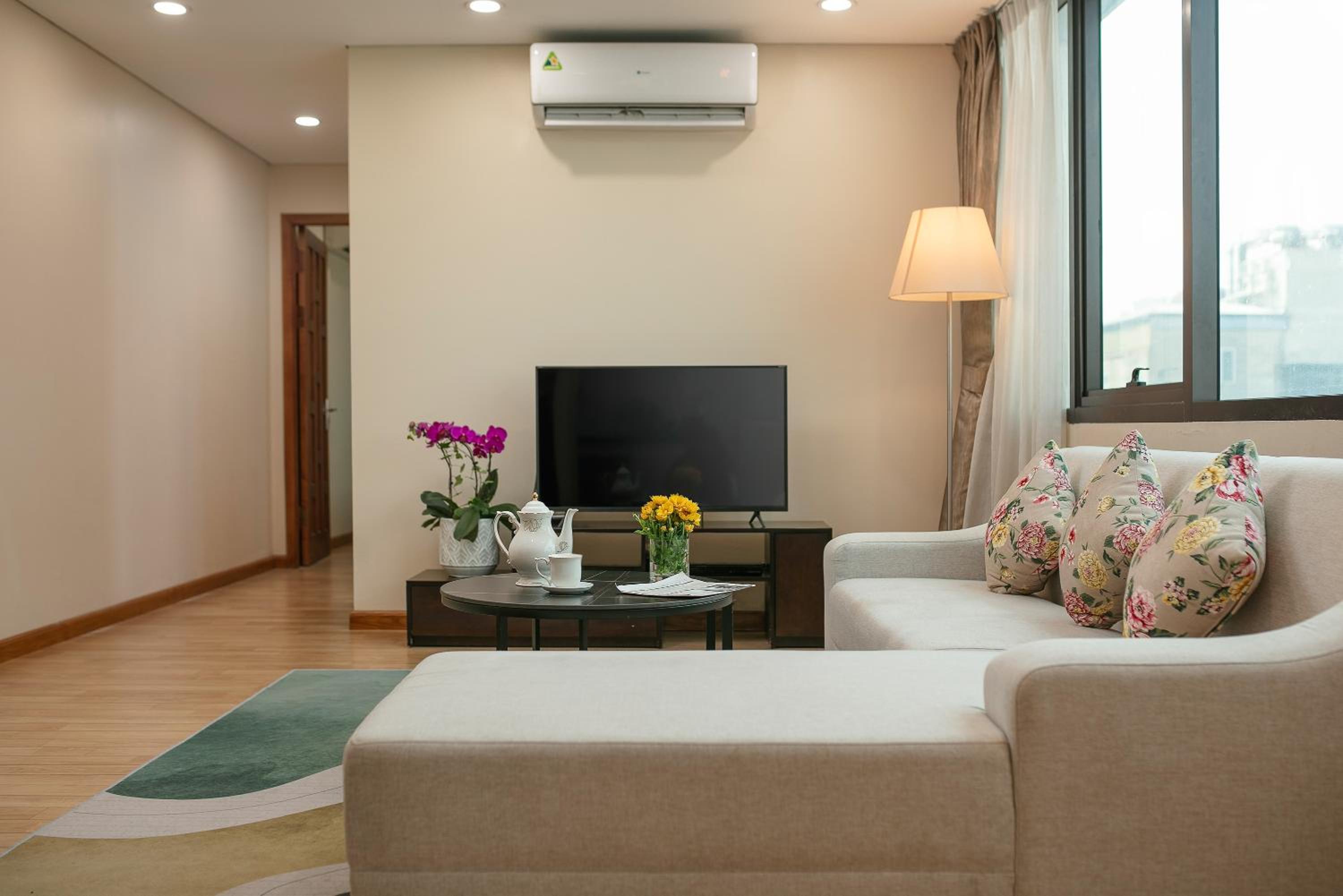 HB Serviced Apartment - 121B Quan Hoa
