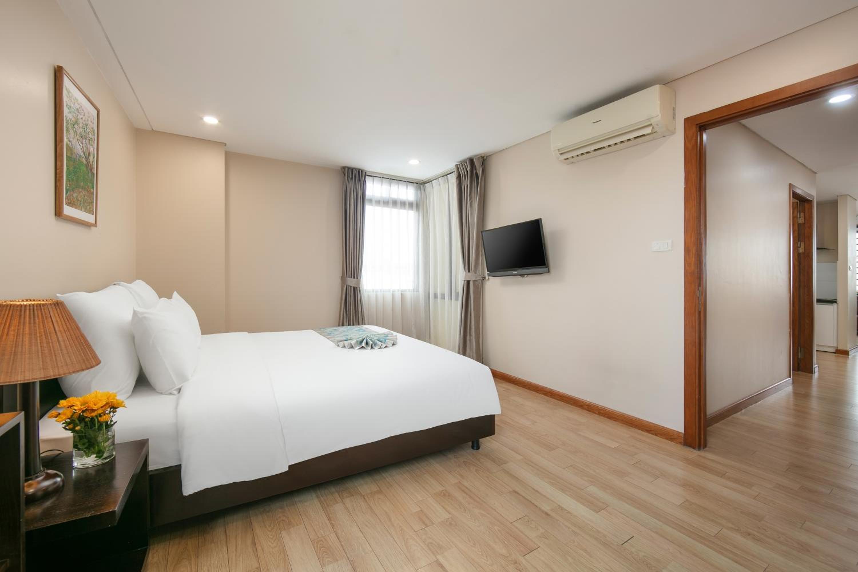HB Serviced Apartment - 121B Quan Hoa
