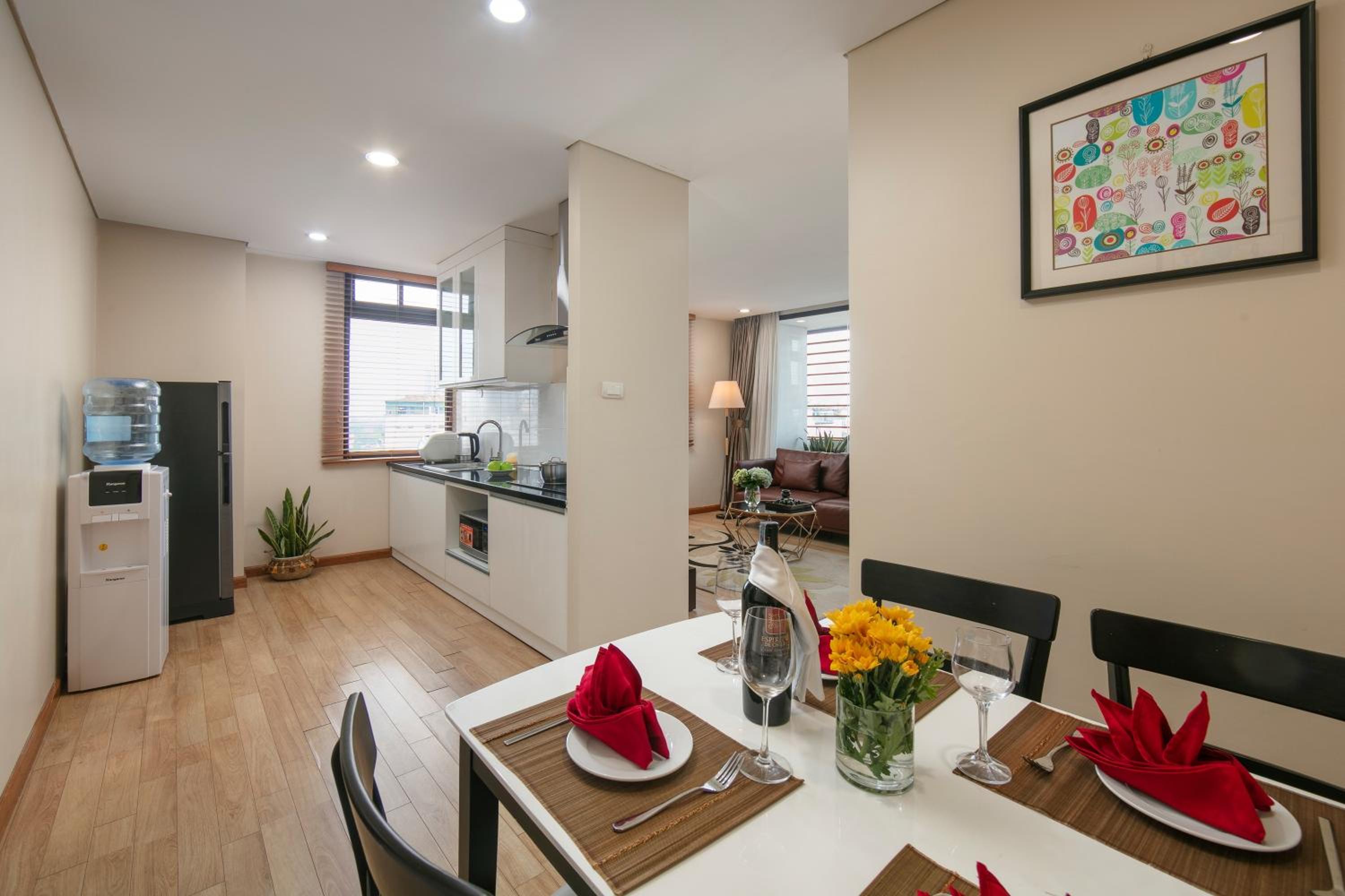 HB Serviced Apartment - 121B Quan Hoa