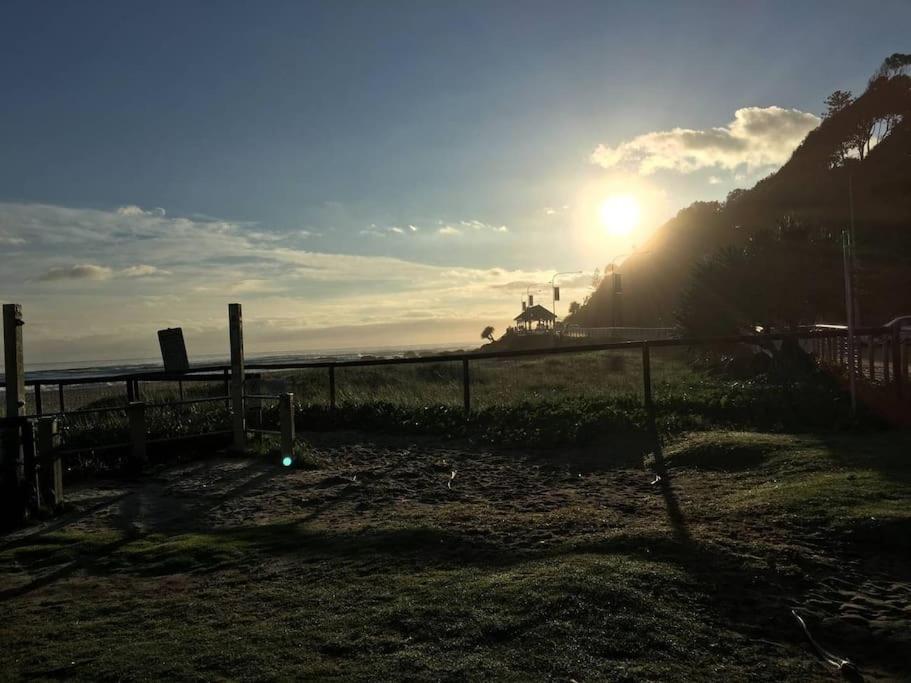 3 bedrooms with Views over Kirra!