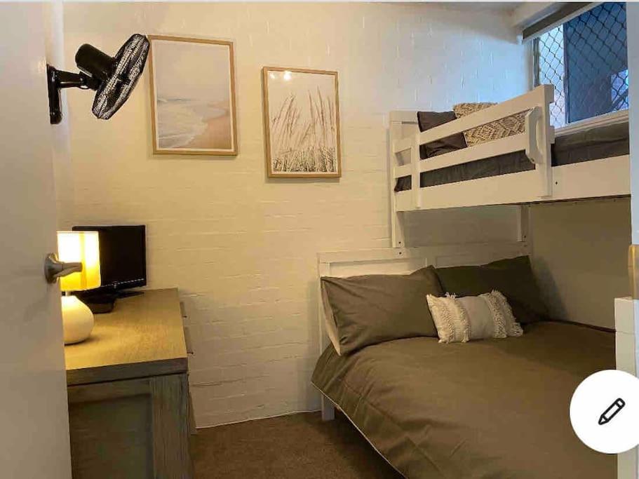 3 bedrooms with Views over Kirra!