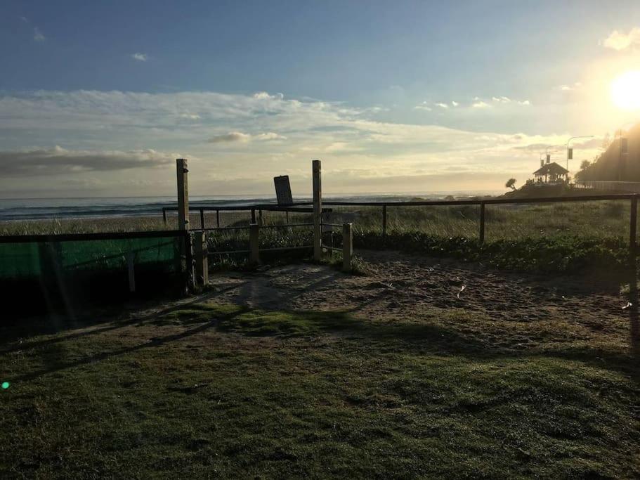 3 bedrooms with Views over Kirra!