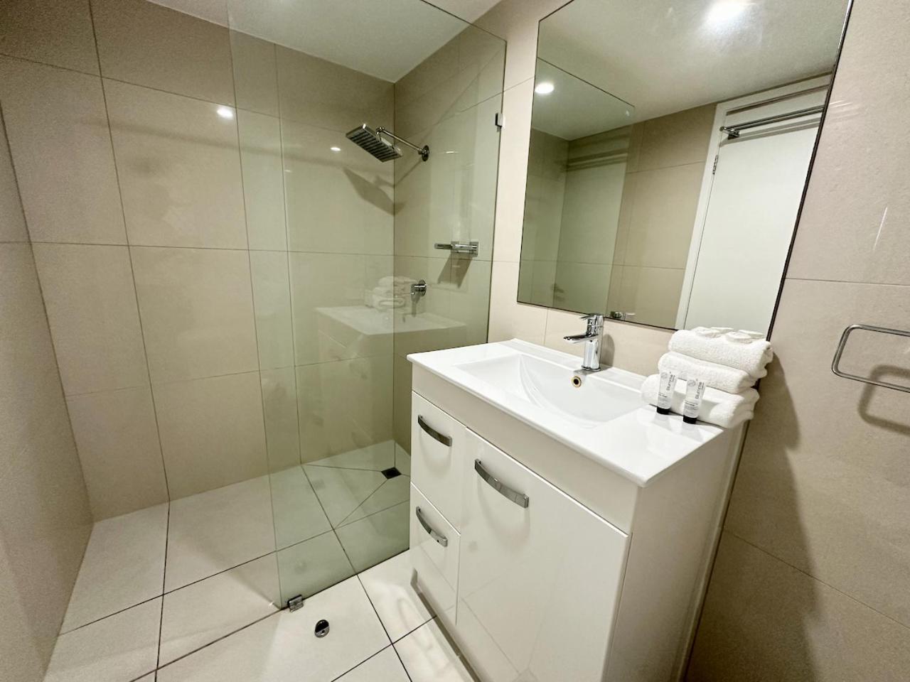 Diamond Beach Resort Broadbeach 115