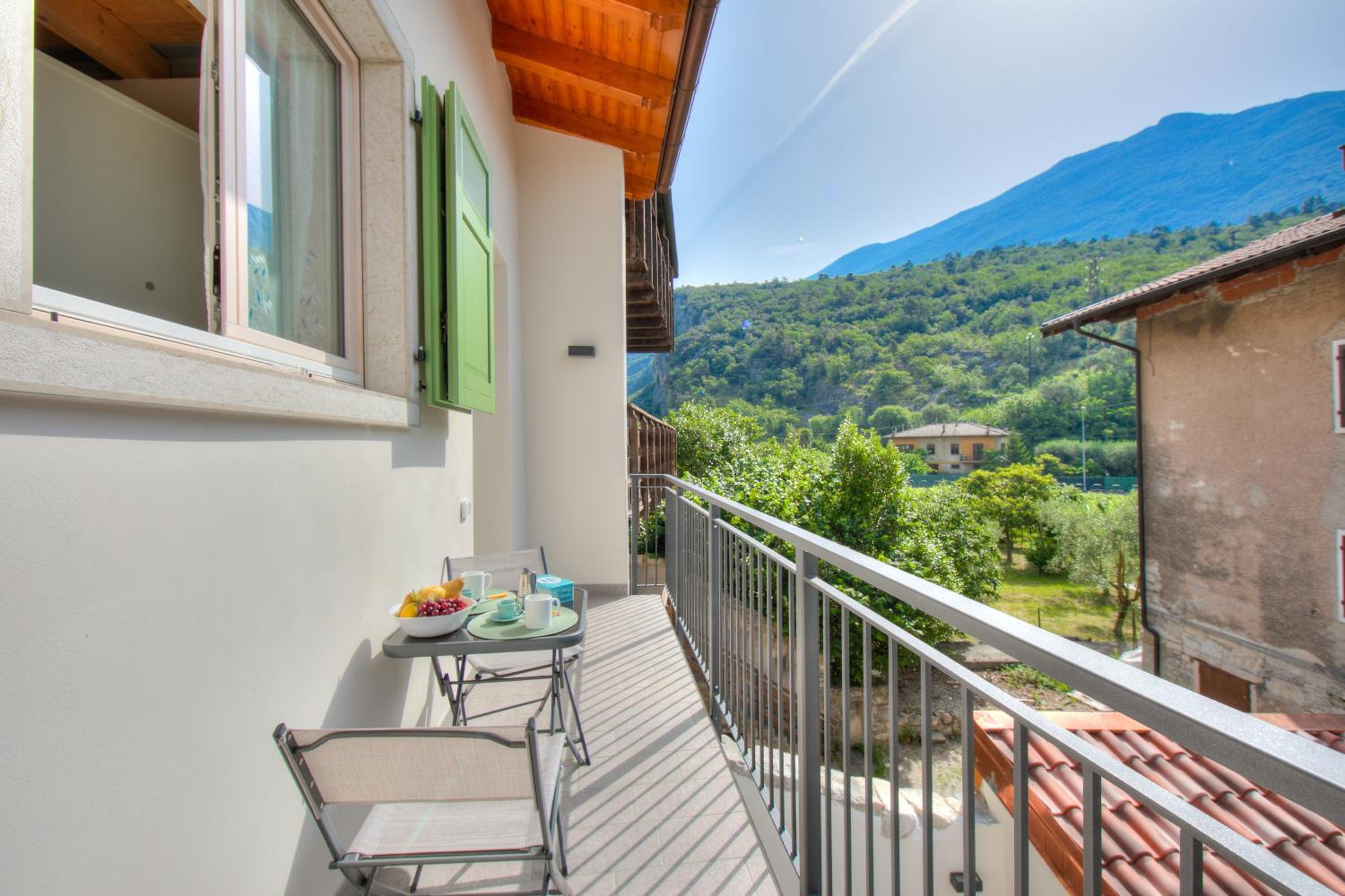 Casa Del Sole Apartments - Happy Rentals view 3