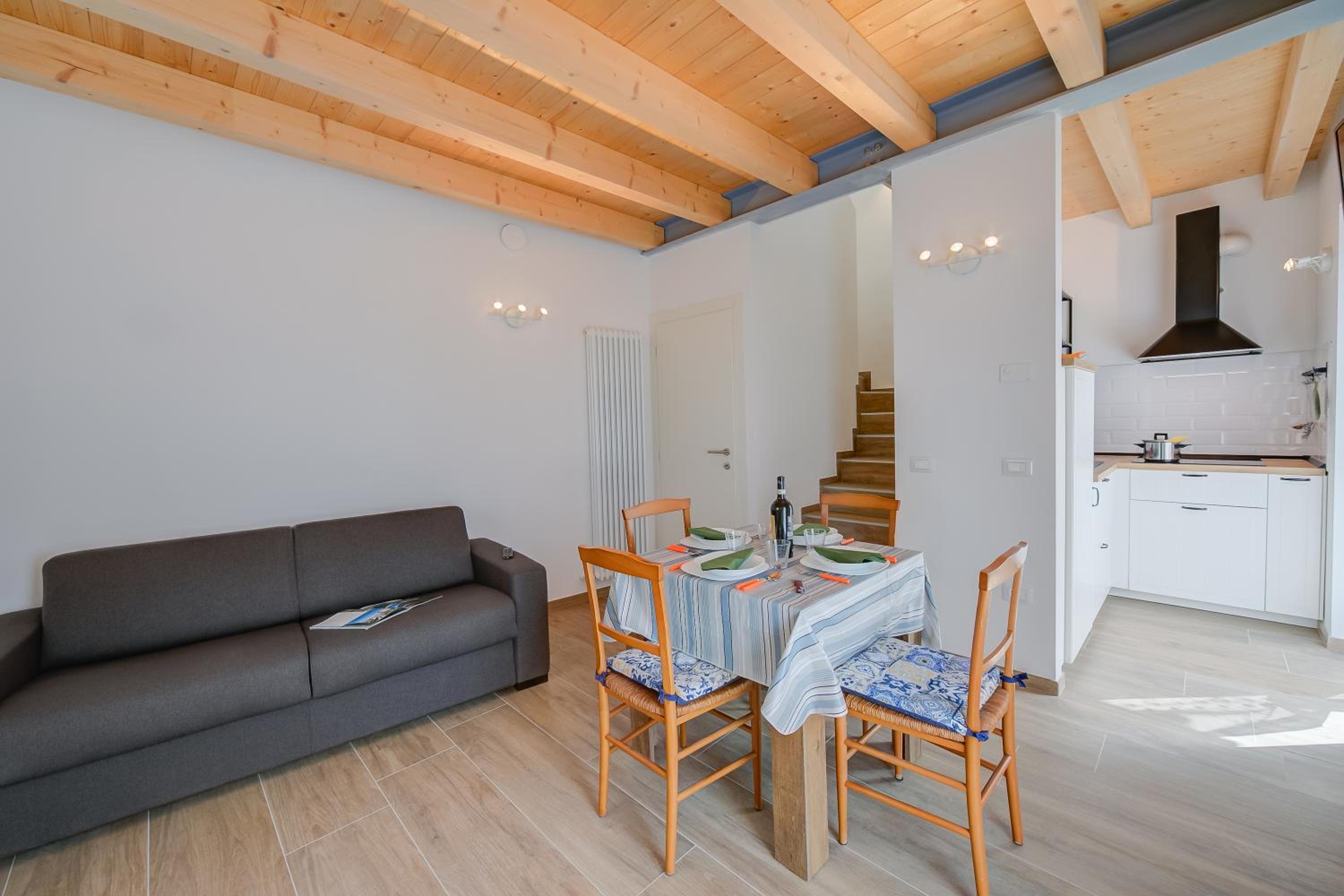 Casa Del Sole Apartments - Happy Rentals view 5