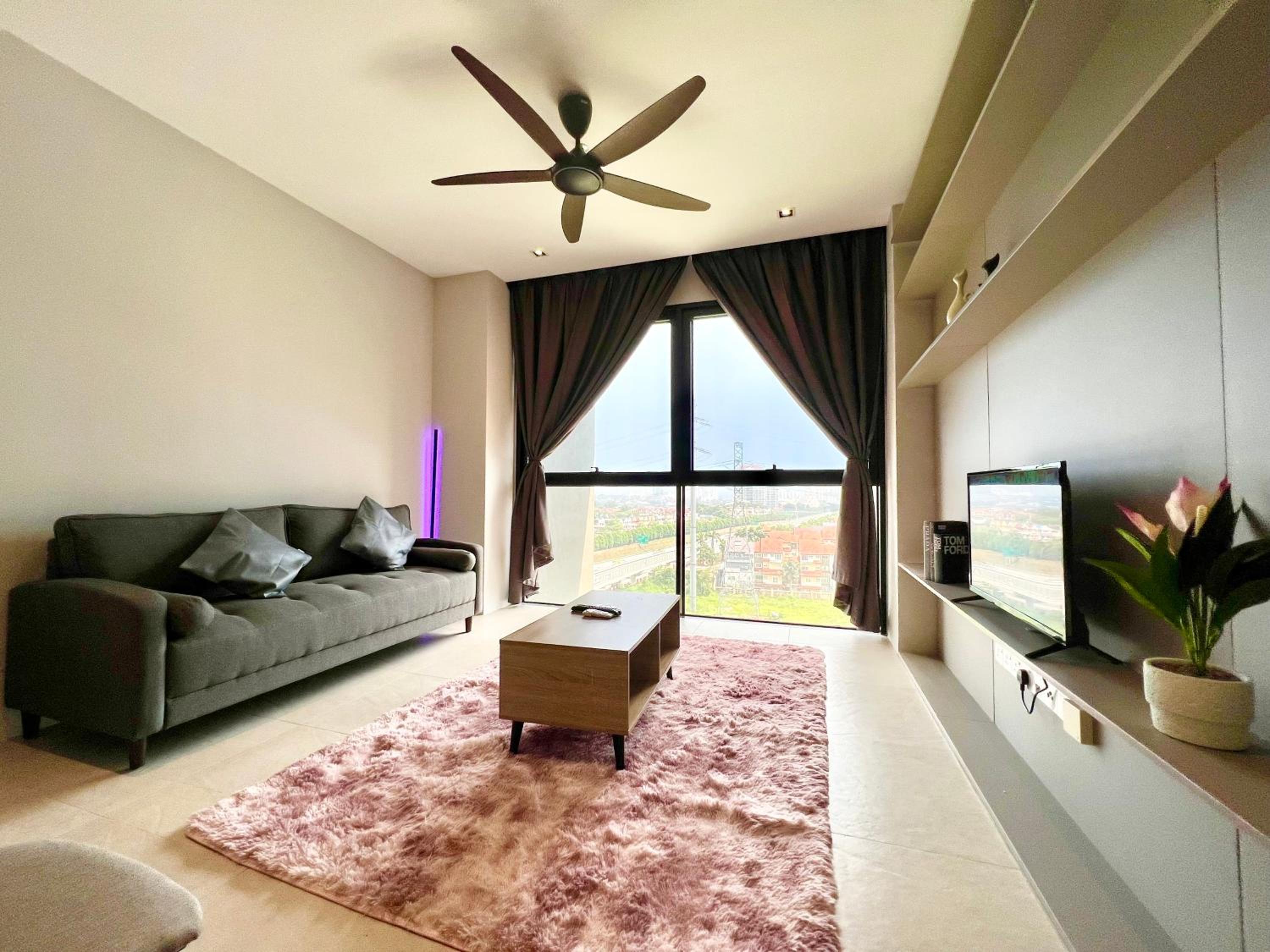 LC 1-10Pax 3Room Cozy Home 4Qbed WiFi TV Tropicana photo 1