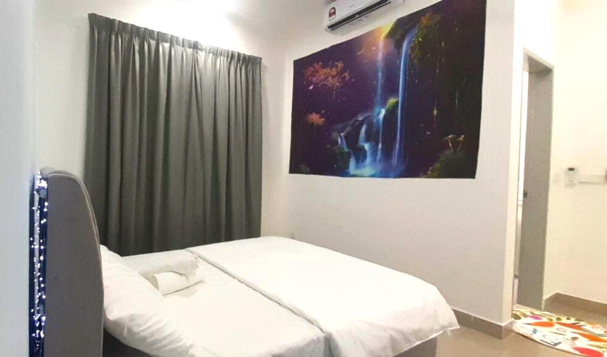 Seremban Pool View 5-6 pax Luxury Suite photo 7