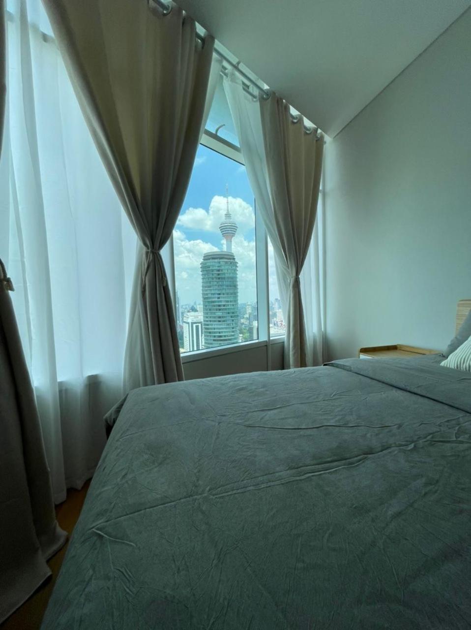 Sky Suites KLCC by Luna KL