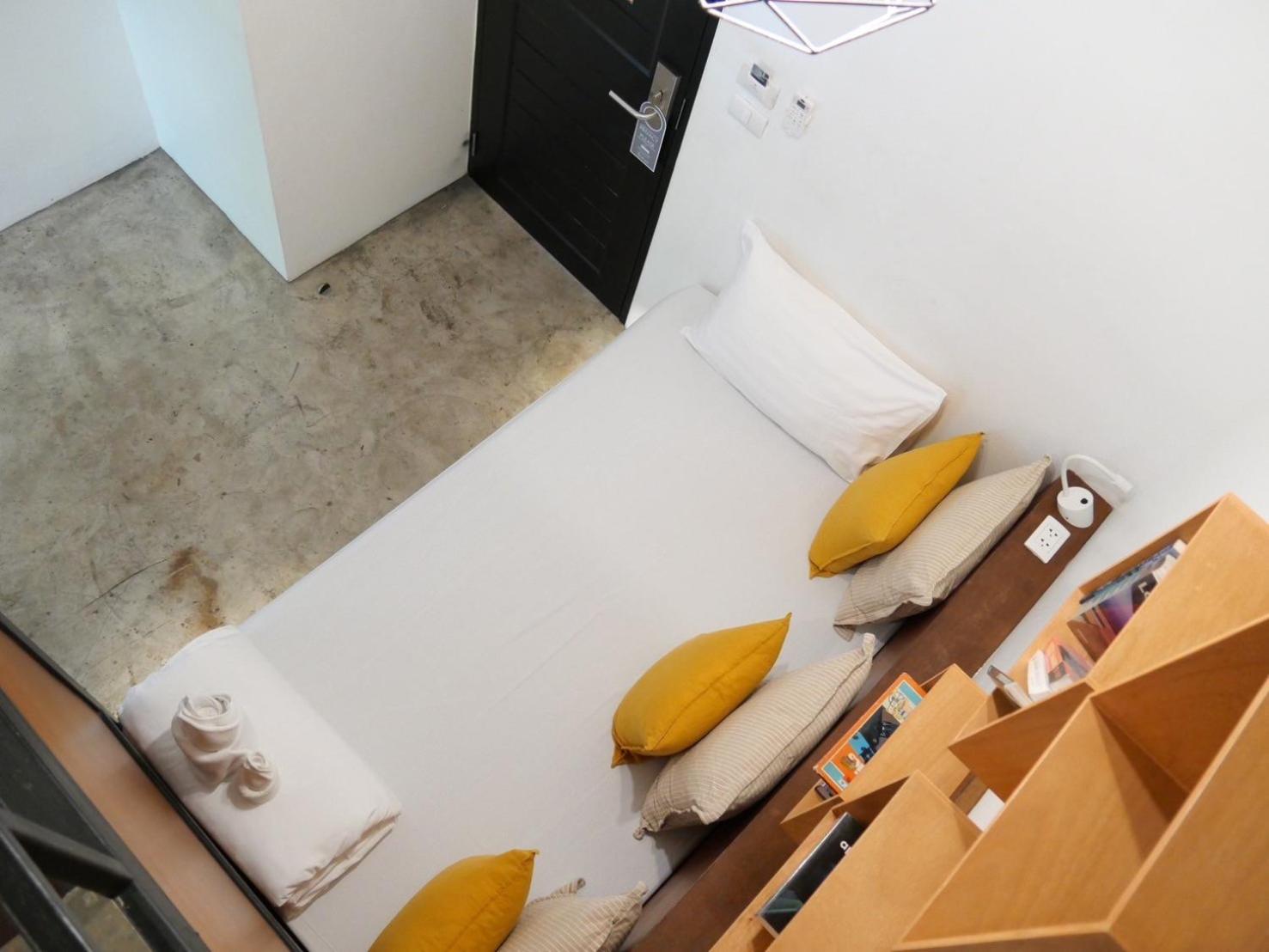 Book a Bed Poshtel - SHA Plus