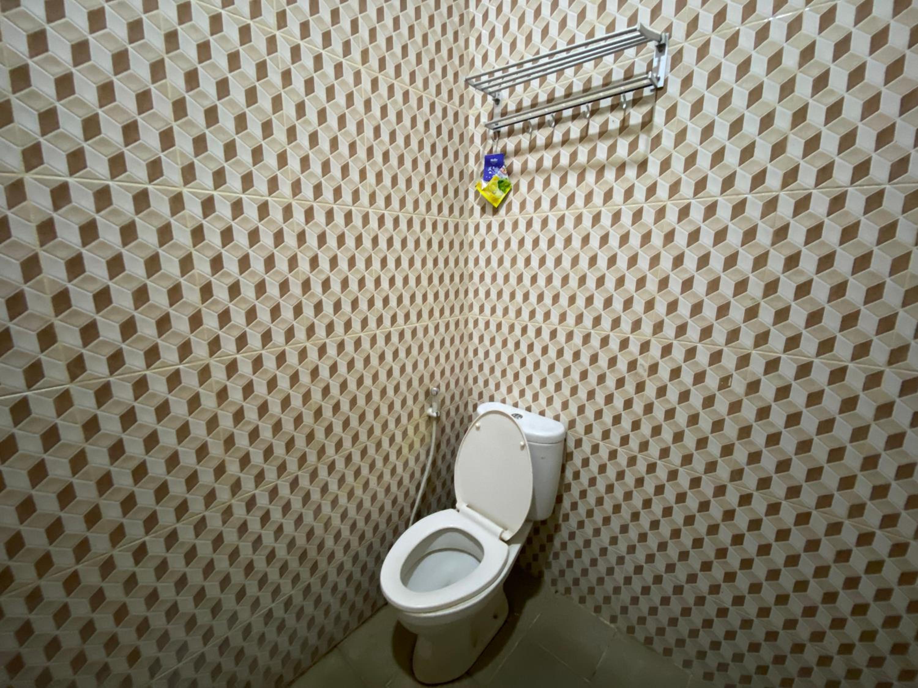 Solo Vacations - Griya RW Family Guest House Redpartner - Property Image 17