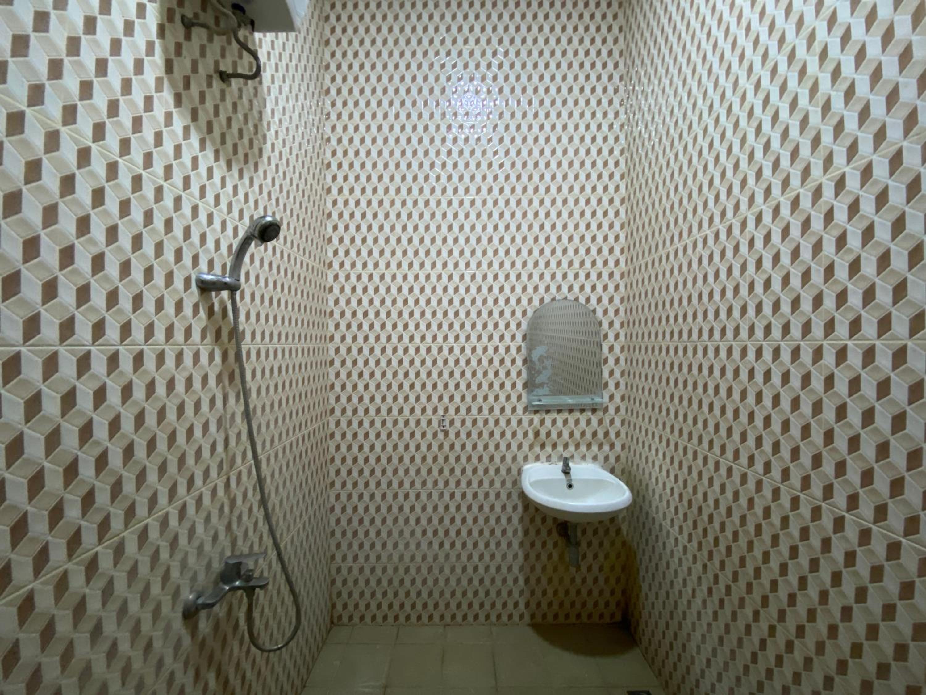 Solo Vacations - Griya RW Family Guest House Redpartner - Property Image 16