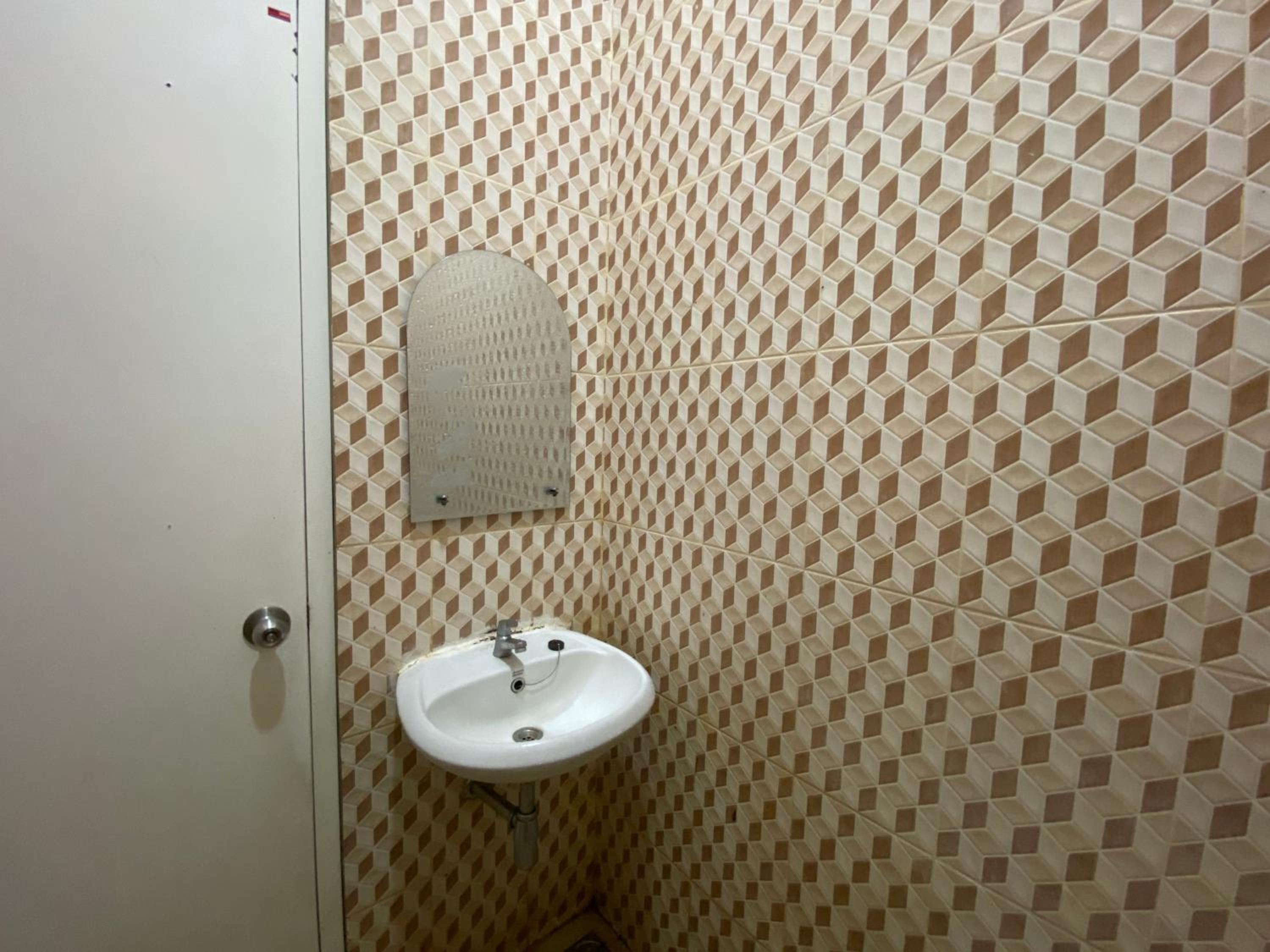 Solo Vacations - Griya RW Family Guest House Redpartner - Property Image 8