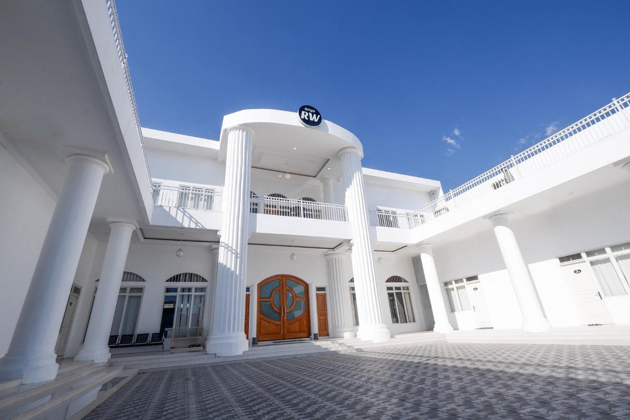 Solo Vacations - Griya RW Family Guest House Redpartner - Property Image 11