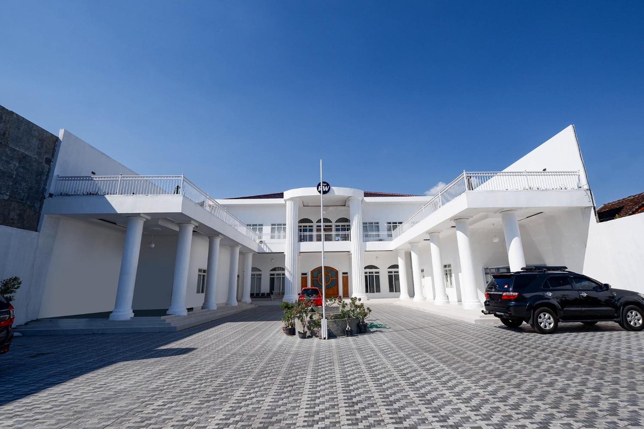Solo Vacations - Griya RW Family Guest House Redpartner - Property Image 24